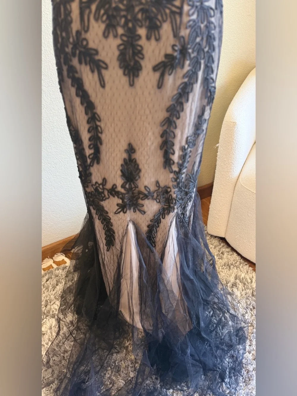 Cachet Embroidered Tulle Mermaid Gown-Size 8-NWOT - Picture 13 of 16